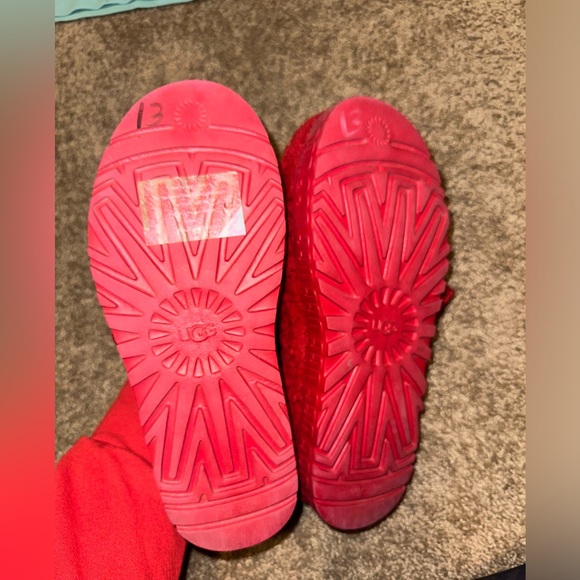UGG Slippers - Picture 3 of 3